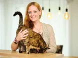 Janine Abplanalp mit Katze
